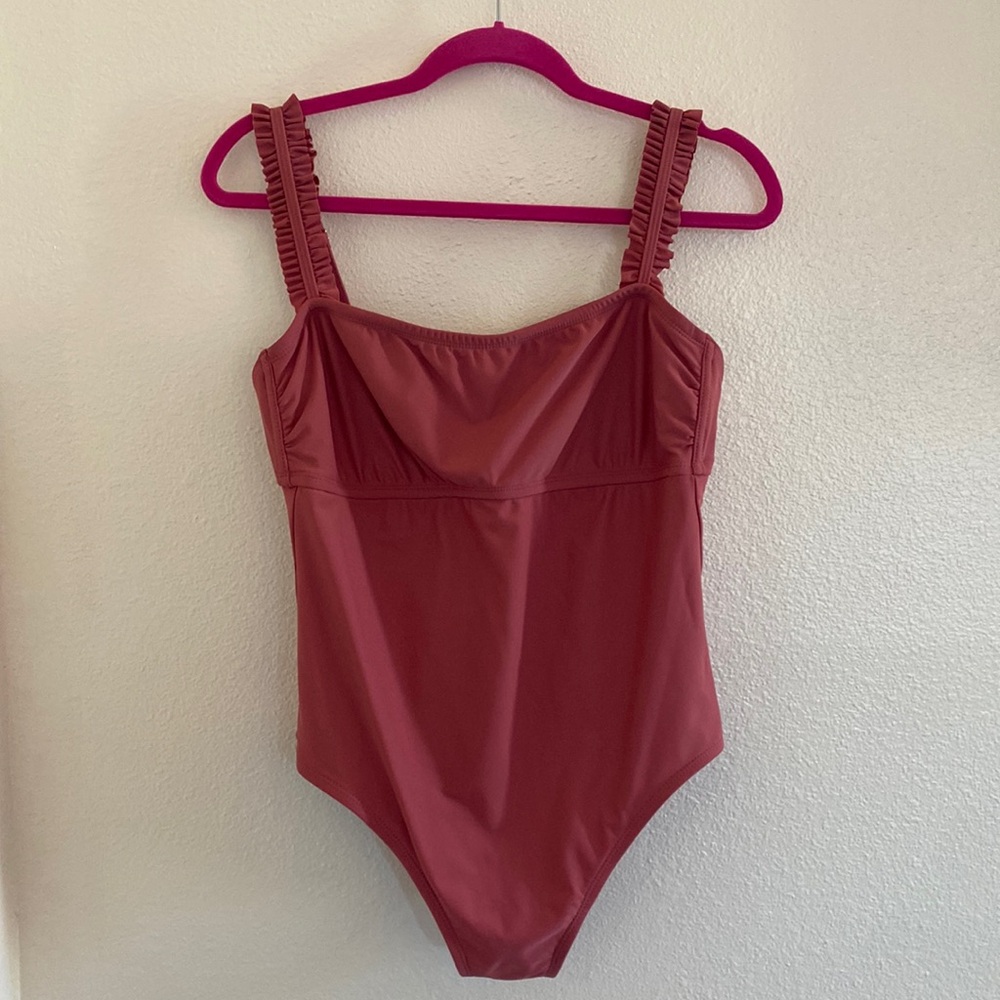 NWOT Ruffle strap one piece swimsuit